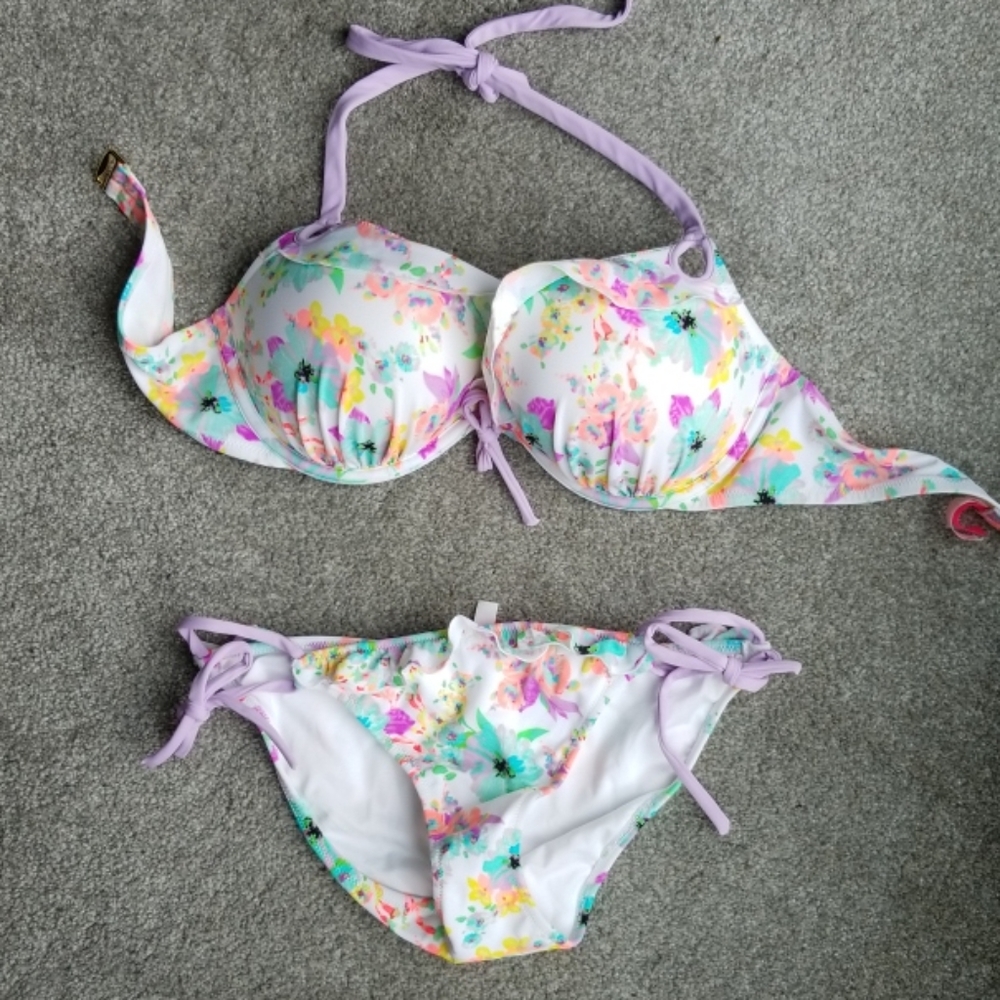NEW Victoria's Secret Swim 36C Push Up Bikini Top